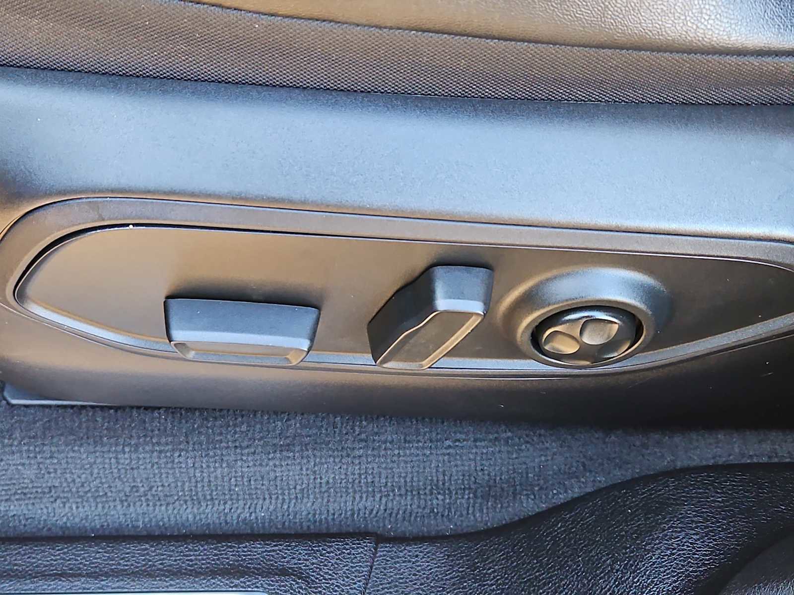 Used 2023 Jeep Grand Cherokee Overland image 27