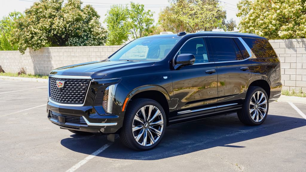 New 2026 Cadillac Escalade Luxury image 3