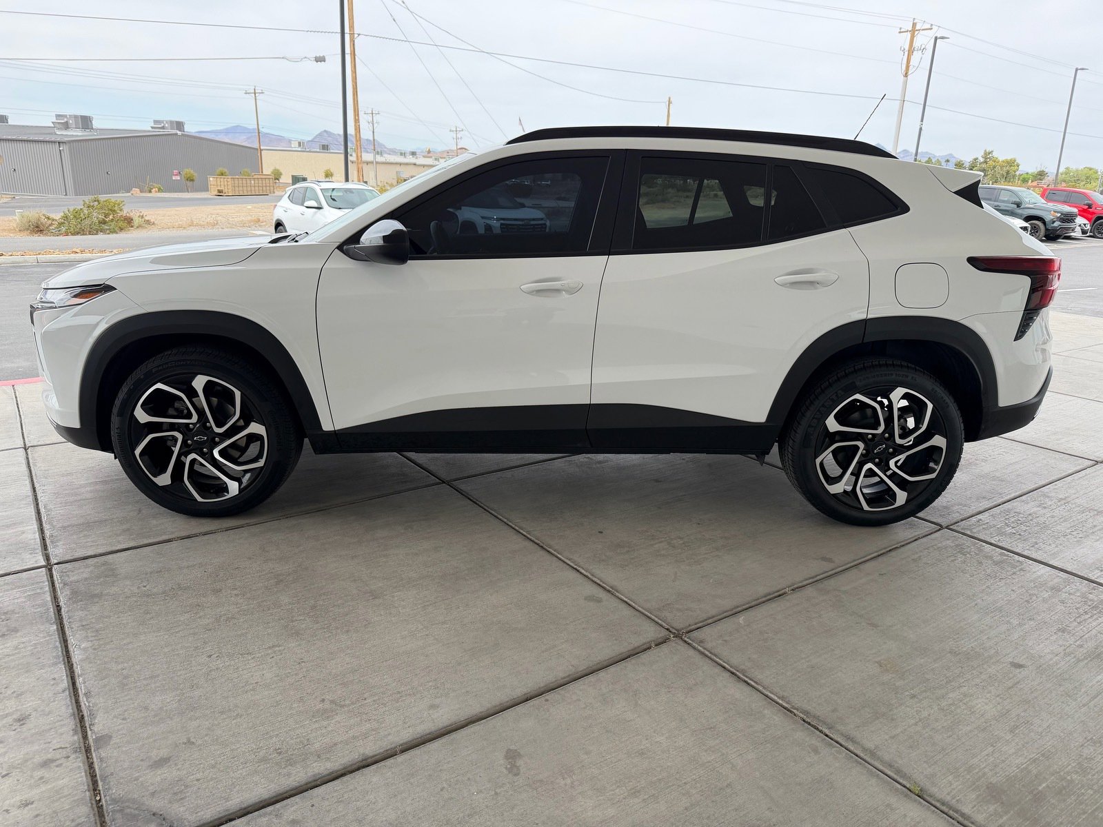Used 2024 Chevrolet Trax RS w/ Sunroof Package image 6