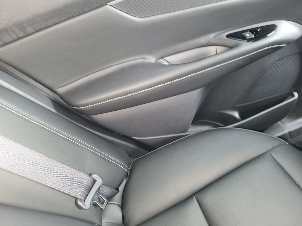 Used 2025 Nissan Murano SV AWD/4WD image 15