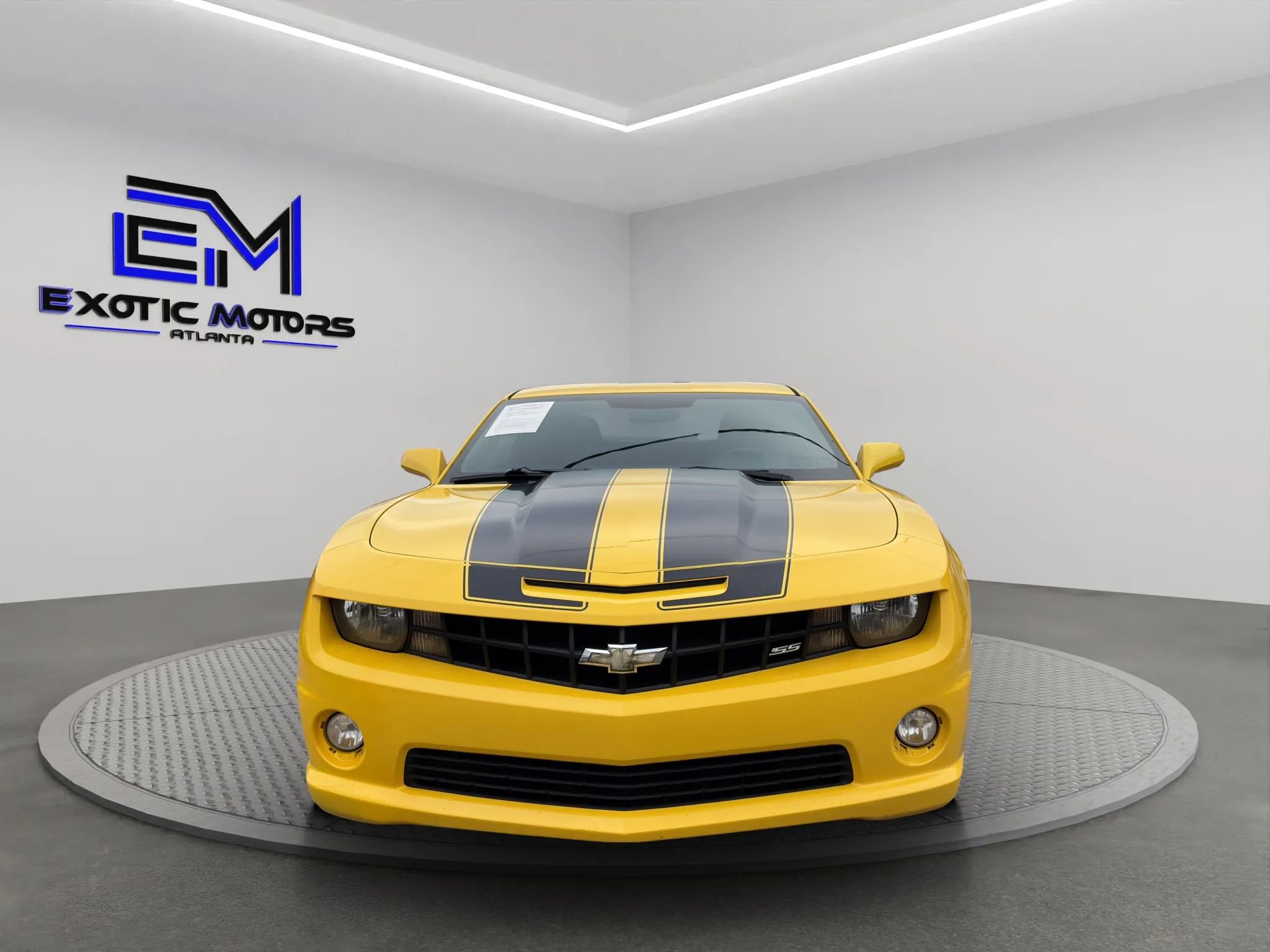 Used 2013 Chevrolet Camaro SS RWD image 8