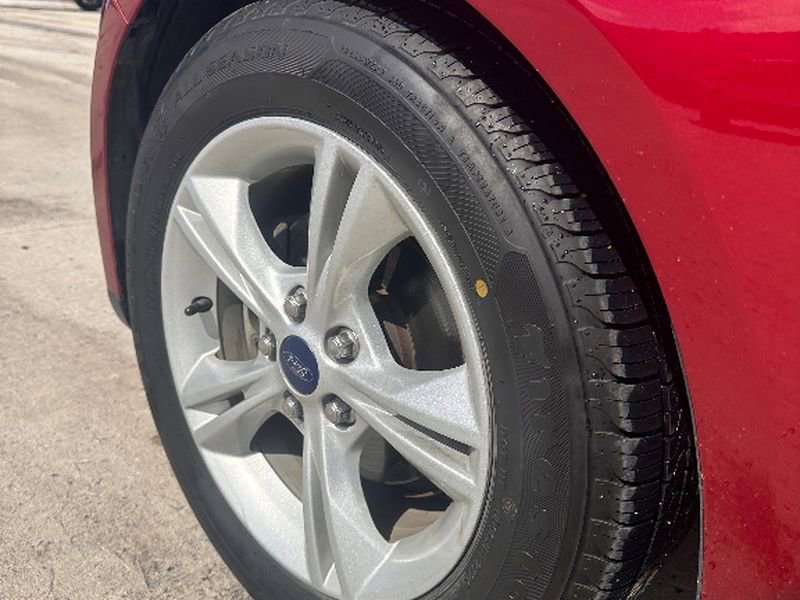 Used 2014 Ford Focus SE image 9