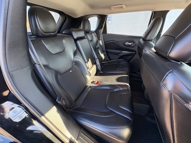 Used 2020 Jeep Cherokee Latitude Plus w/ Cold Weather Group image 28