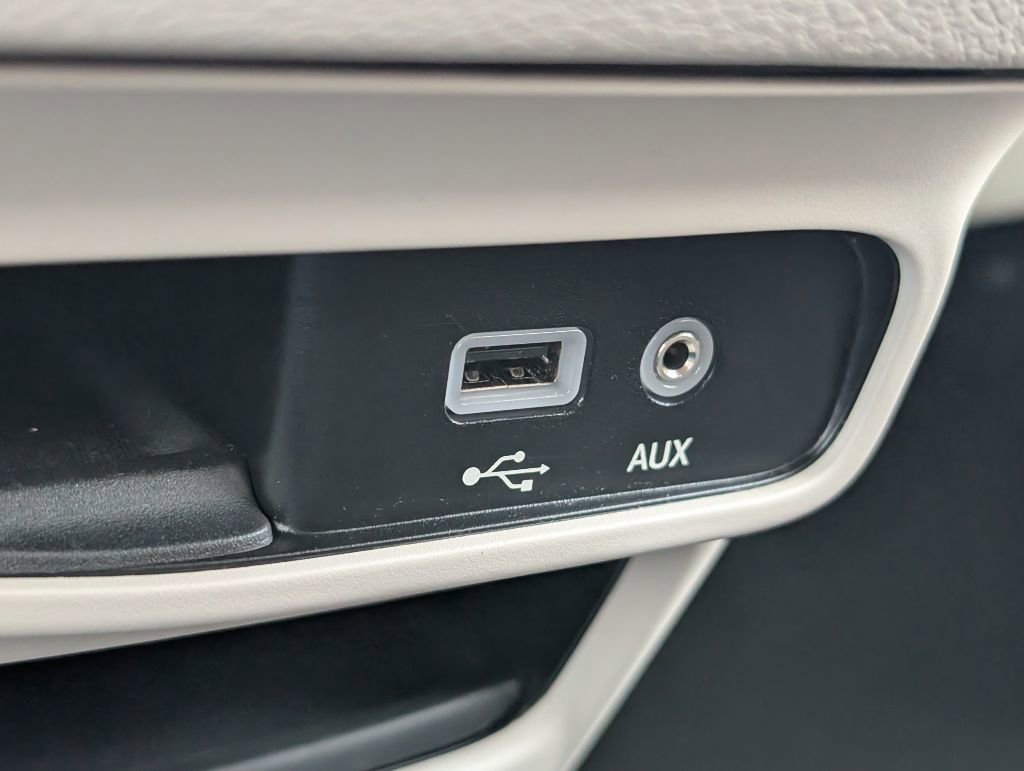 Used 2018 Chrysler Pacifica L image 21