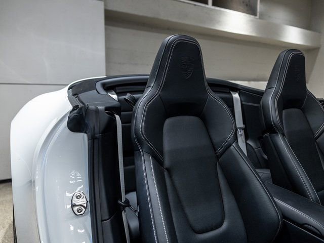 Certified 2025 Porsche 911 Carrera RWD image 30