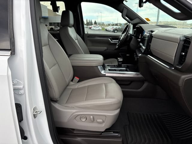 Certified 2023 Chevrolet Silverado 1500 LTZ w/ Technology Package AWD/4WD image 23