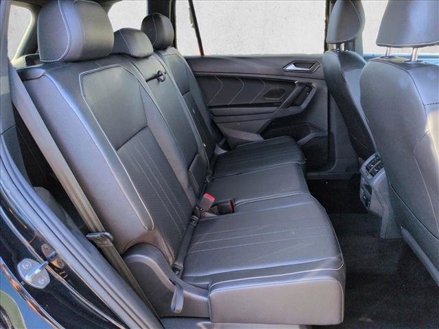 Used 2023 Volkswagen Tiguan SE R-Line image 21