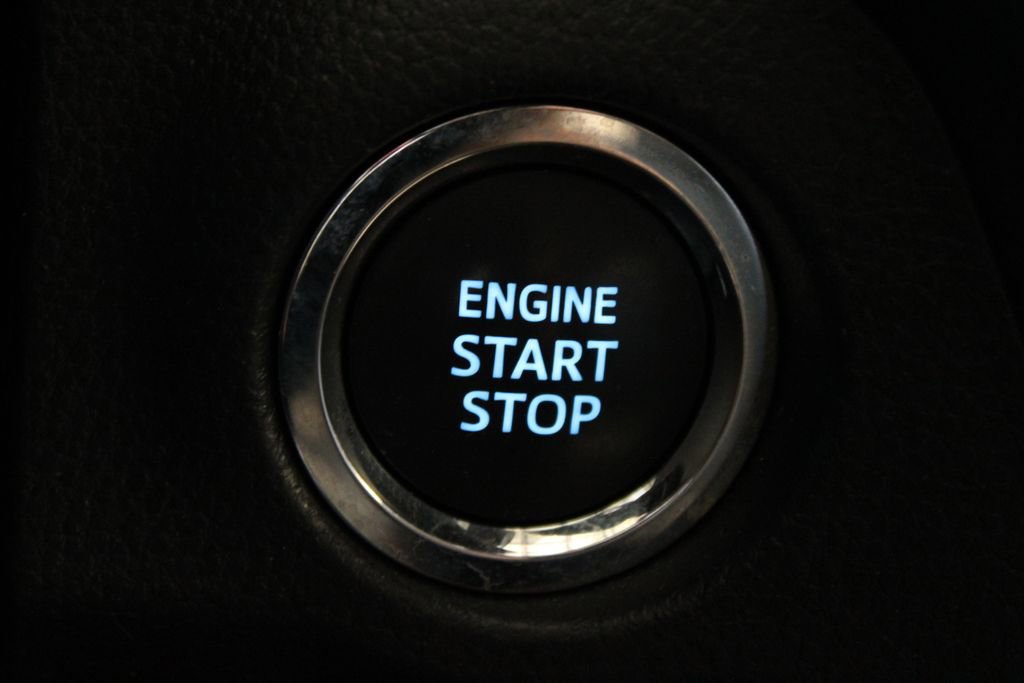 Used 2021 Toyota RAV4 XLE image 32