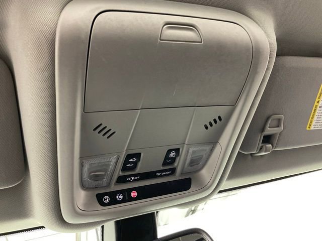 Used 2019 GMC Terrain SLE w/ Driver Convenience Package image 18