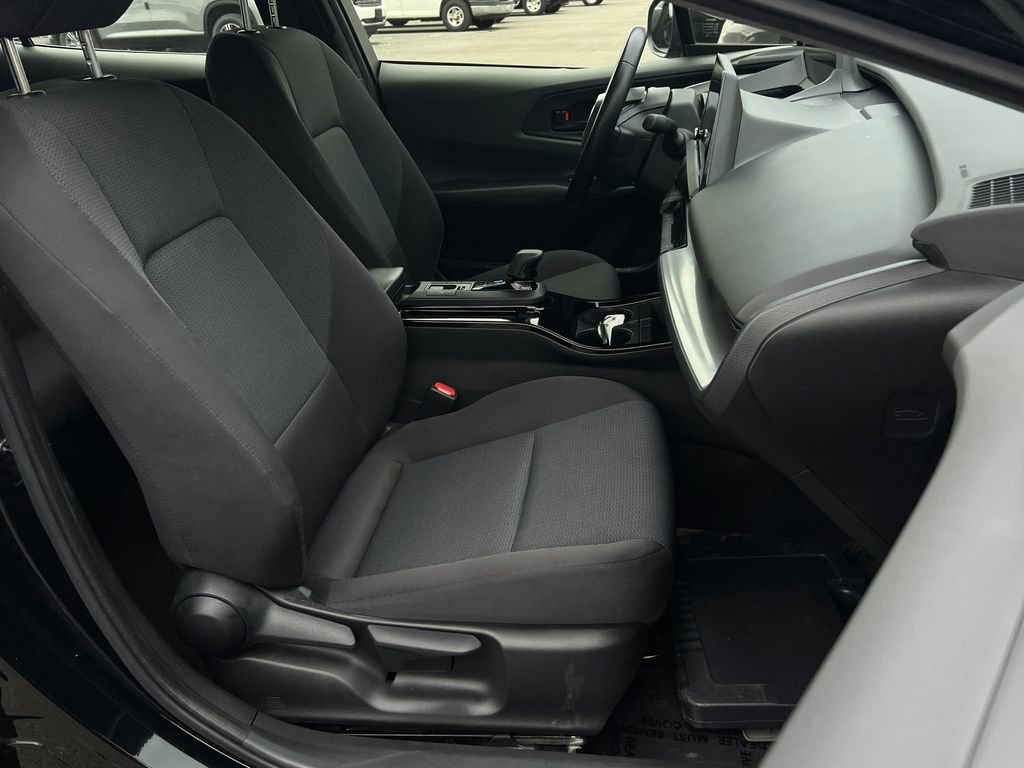 Used 2024 Toyota Prius LE image 10