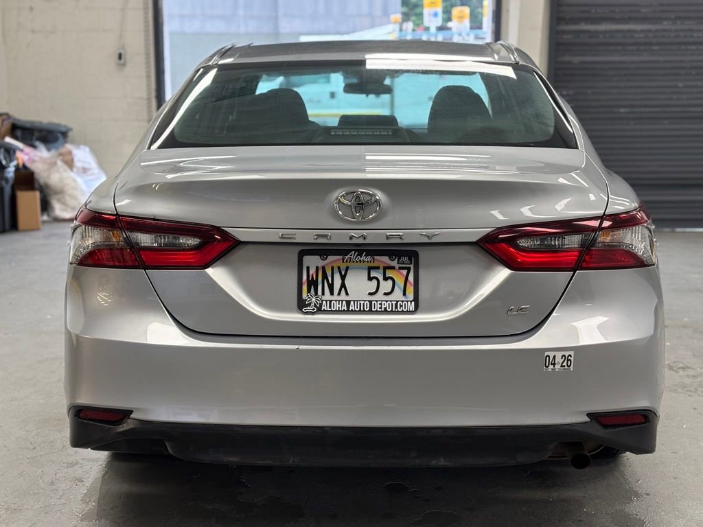 Used 2022 Toyota Camry LE image 3