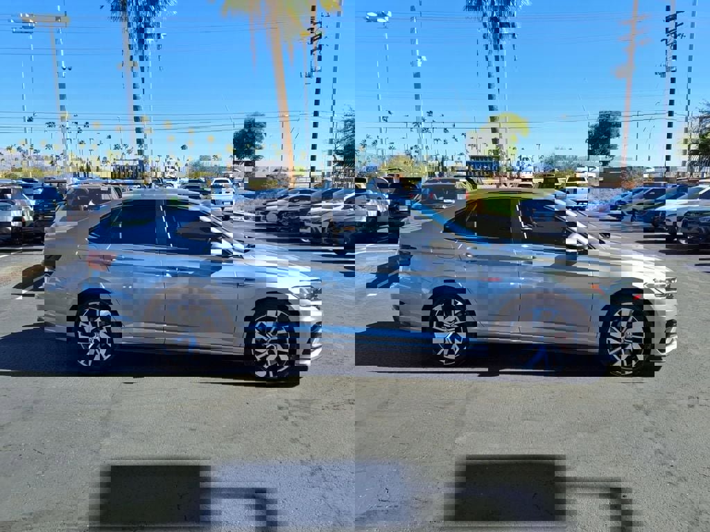 Used 2019 Volkswagen Jetta GLI image 10