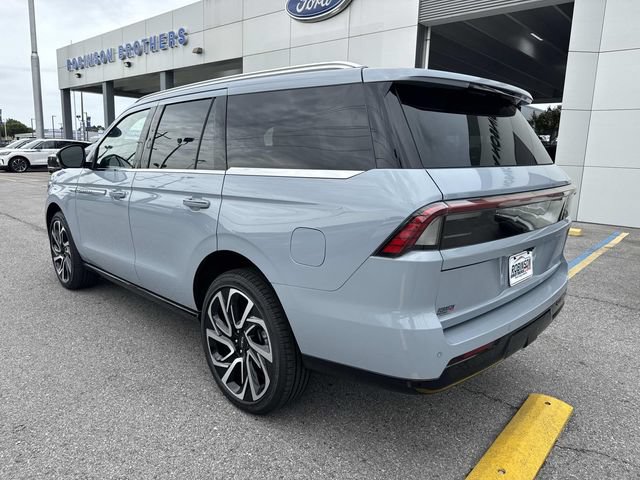 New 2026 Lincoln Navigator Reserve AWD/4WD image 5