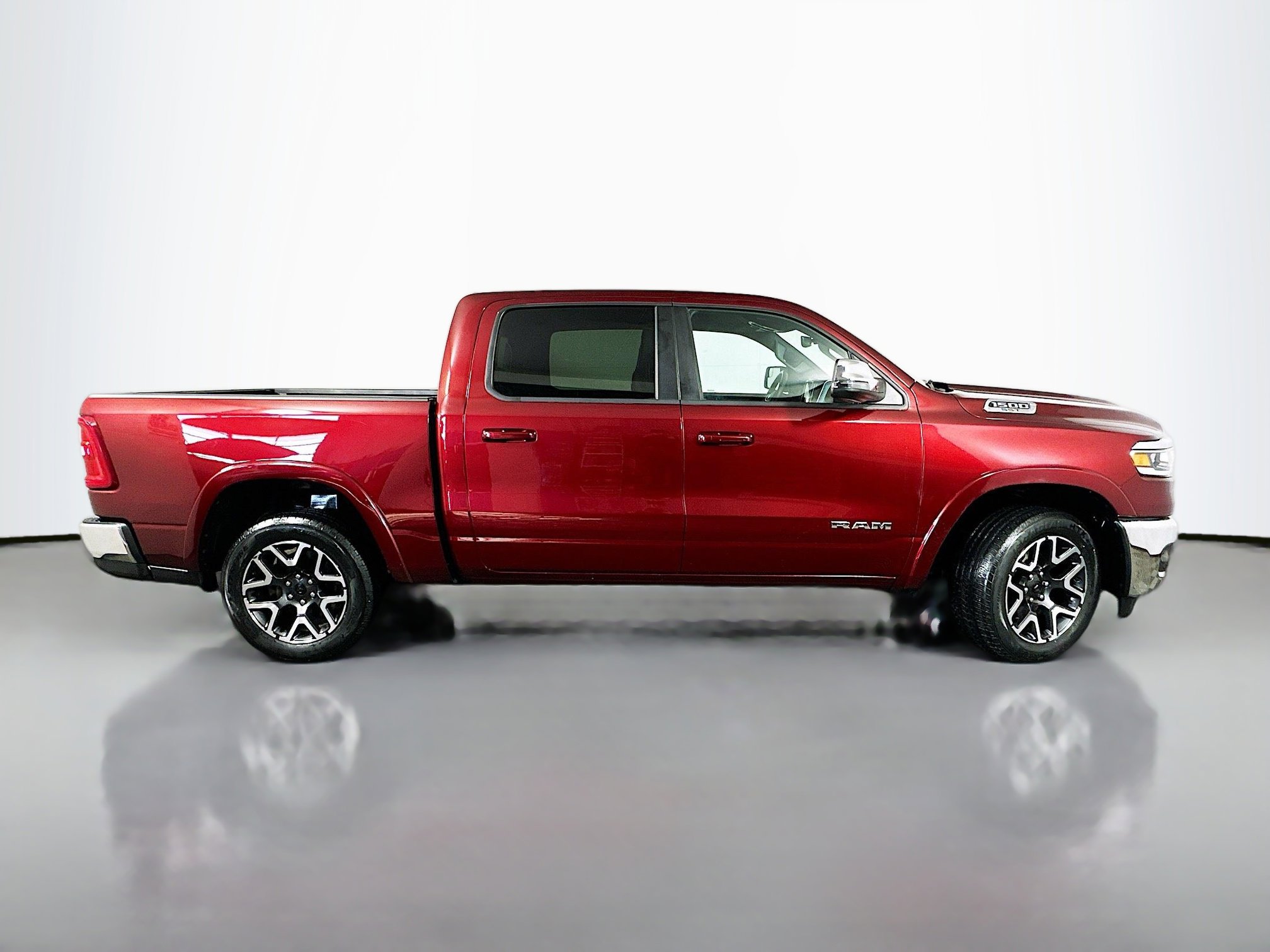 Used 2025 RAM 1500 Laramie image 8