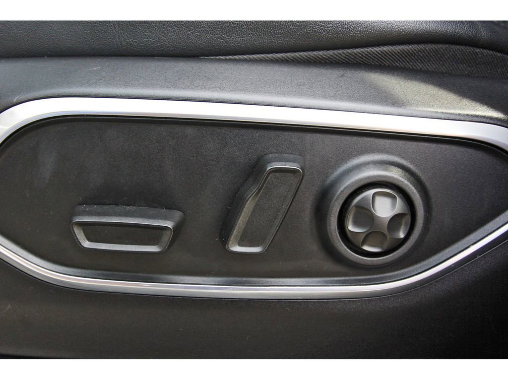 Used 2024 Jeep Wagoneer L Series II image 28