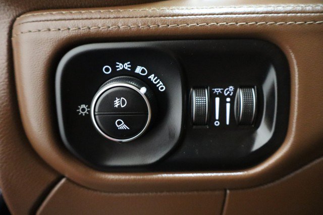 Used 2019 RAM 3500 Limited AWD/4WD image 38