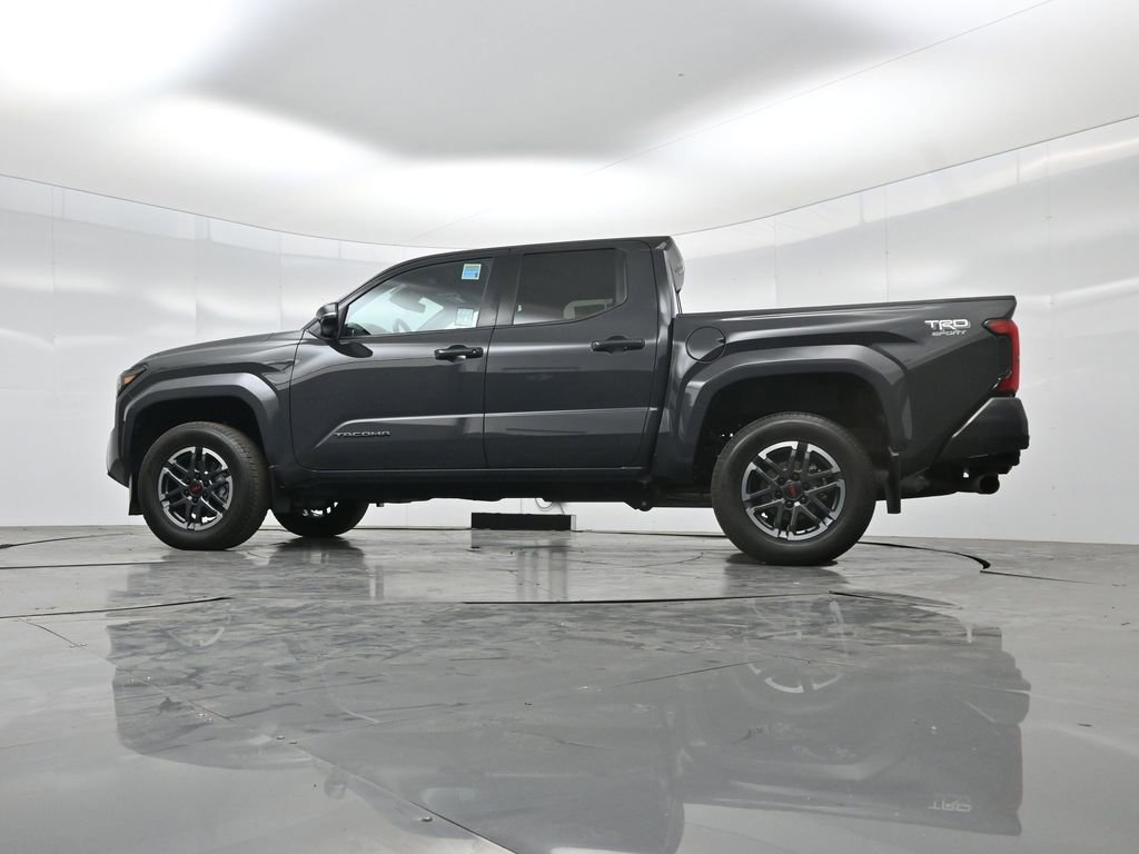 Used 2024 Toyota Tacoma TRD Sport w/ TRD Sport Upgrade Package image 6