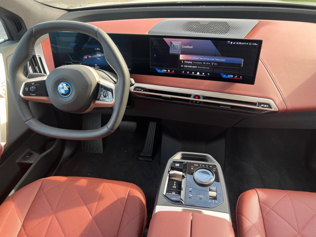 Used 2025 BMW iX xDrive50 w/ Convenience Package image 11