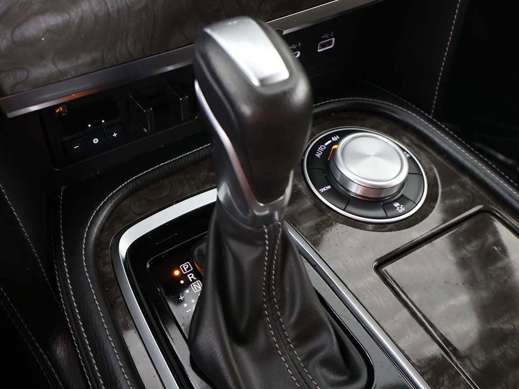 Used 2024 Nissan Armada Platinum image 55