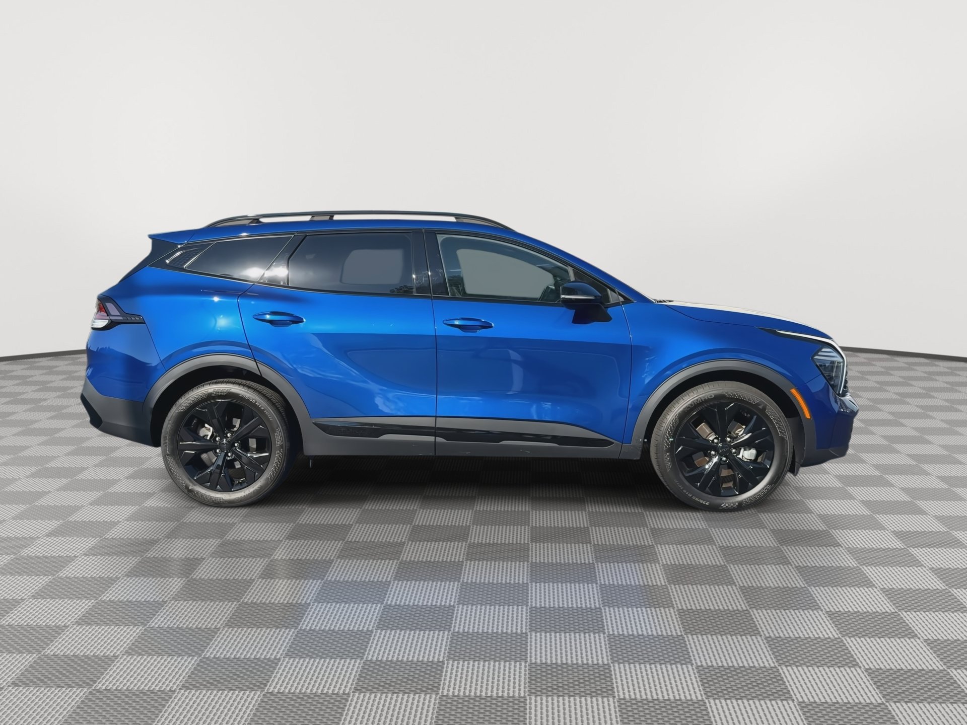 Used 2025 Kia Sportage X-Line w/ Premium Package AWD/4WD image 2