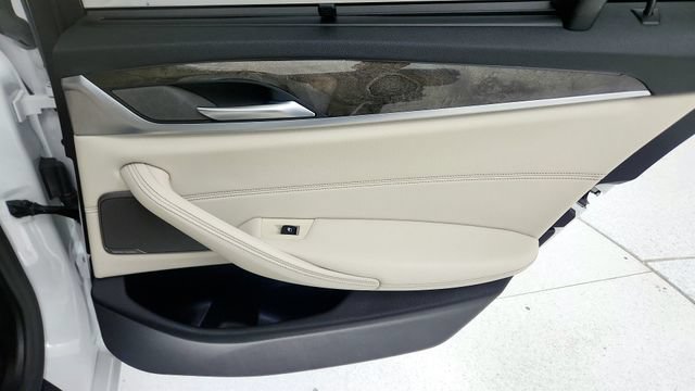 Used 2021 BMW 540i w/ Executive Package RWD image 41