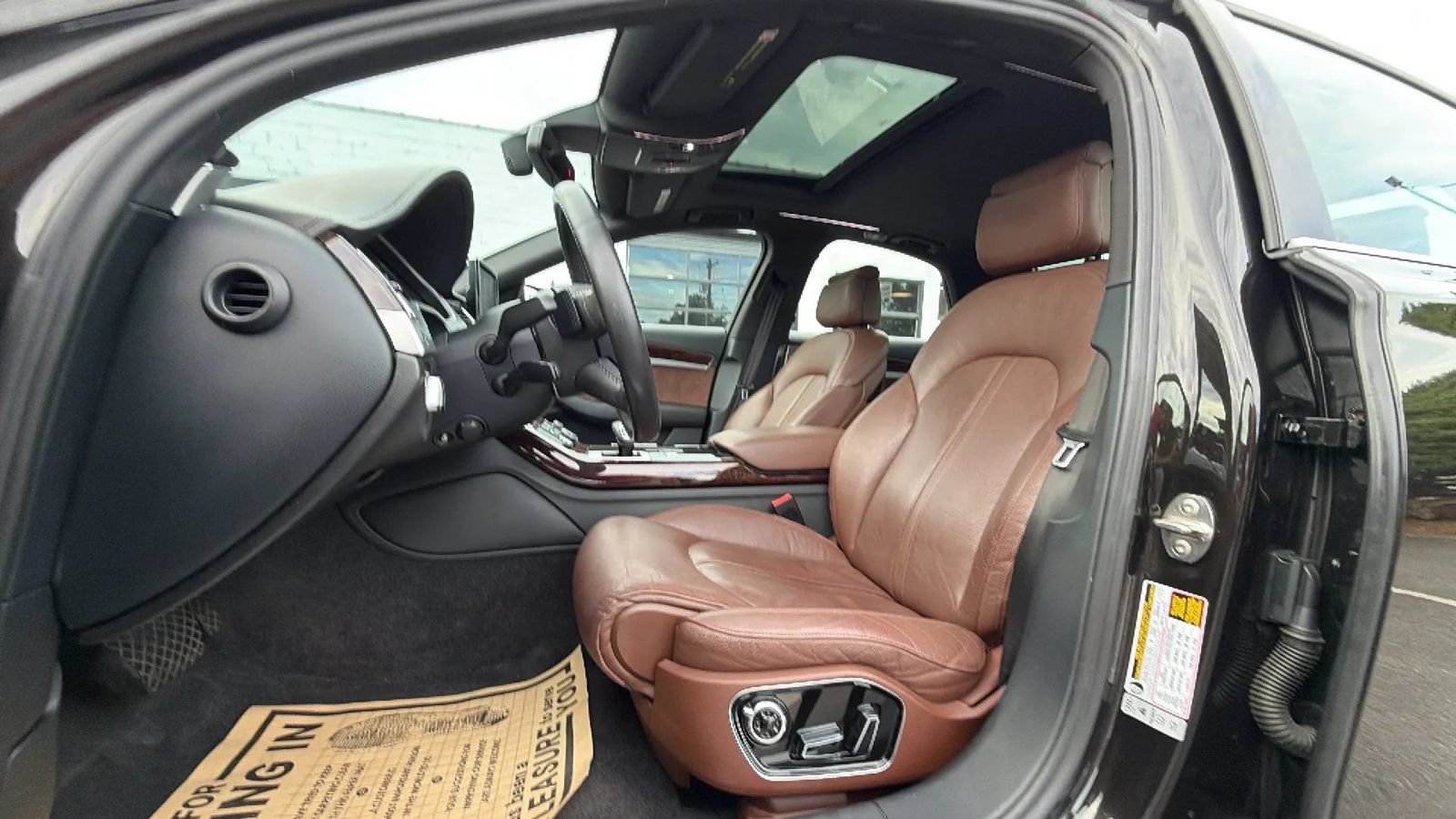 Used 2013 Audi A8 3.0T w/ Convenience Pkg AWD/4WD image 15