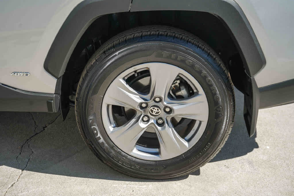 Used 2024 Toyota RAV4 XLE w/ Convenience Package AWD/4WD image 11