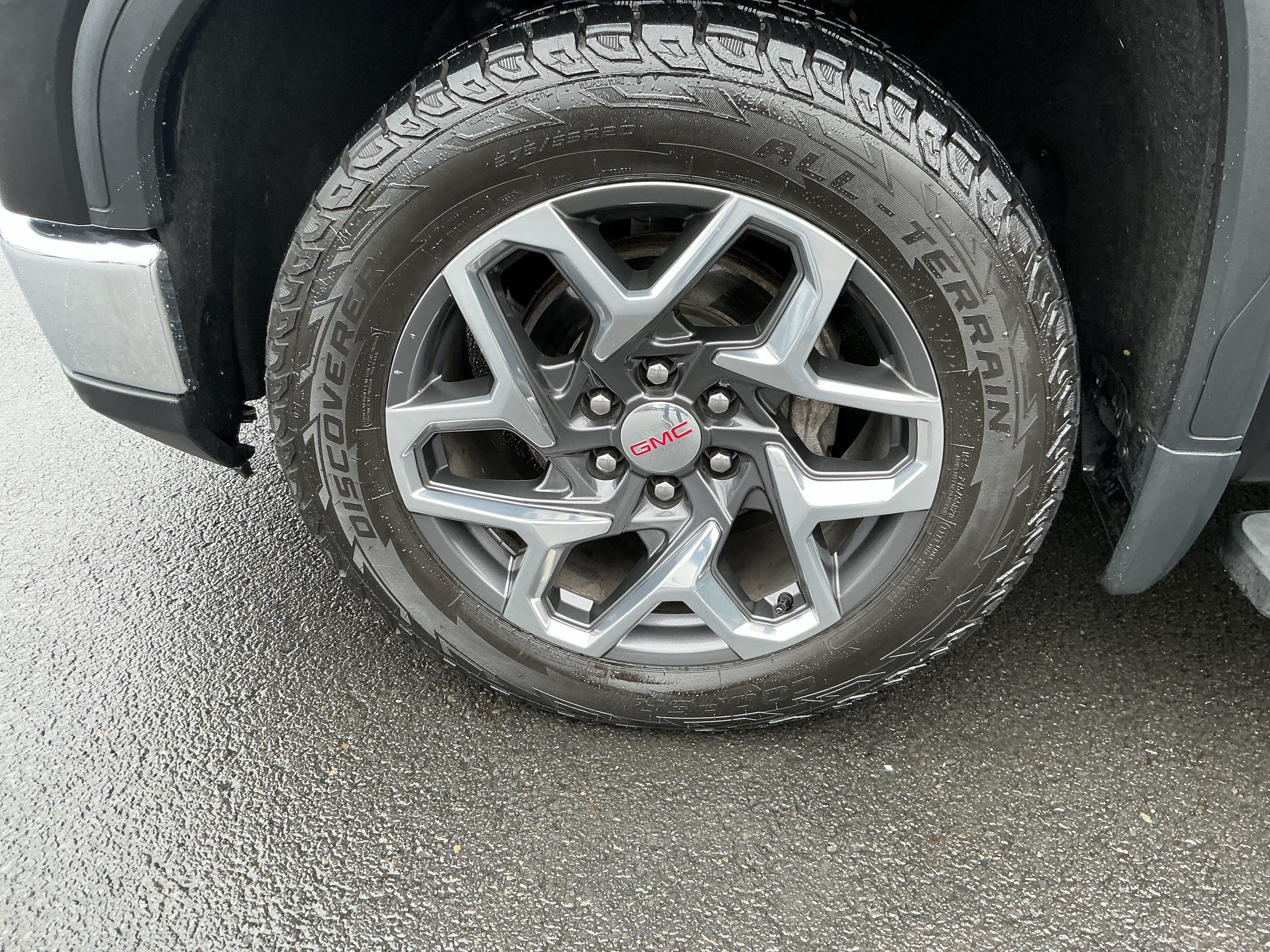 Used 2024 GMC Sierra 1500 SLT w/ SLT Premium Plus Package AWD/4WD image 9