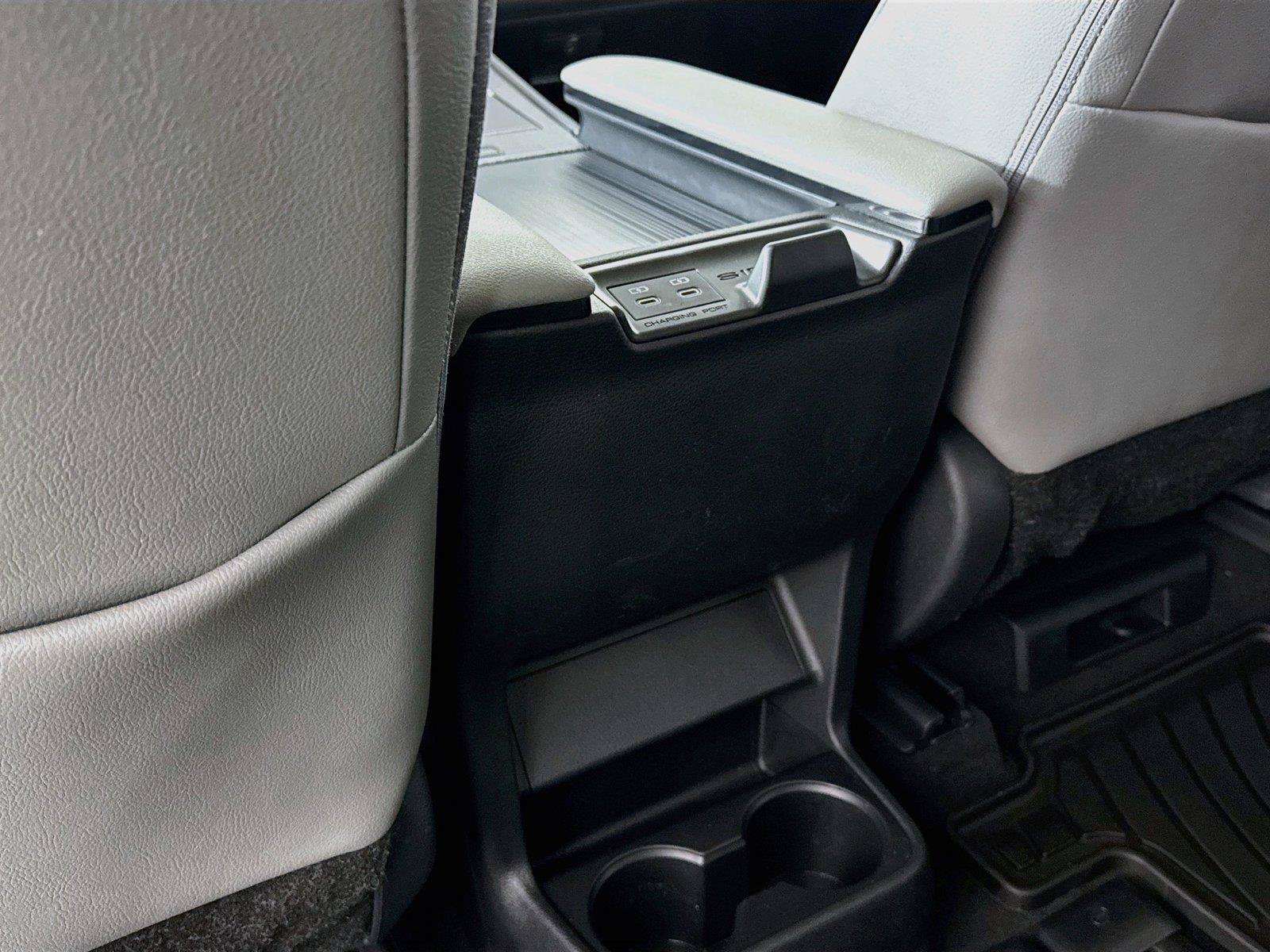 Certified 2026 Toyota Sienna XLE FWD image 35