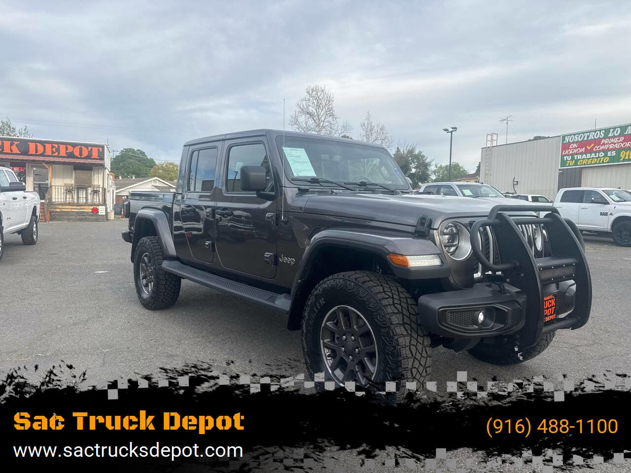 Used 2020 Jeep Gladiator Overland image 1