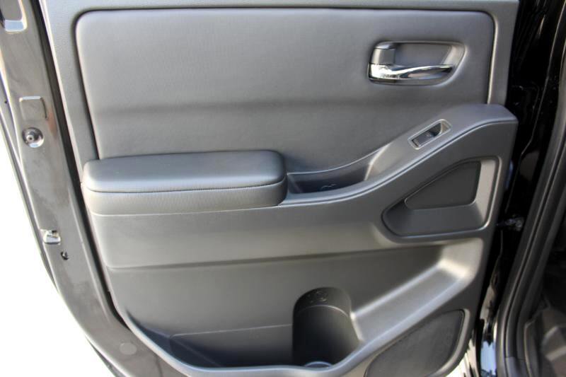Used 2024 Nissan Frontier SV w/ SV Convenience Package image 12
