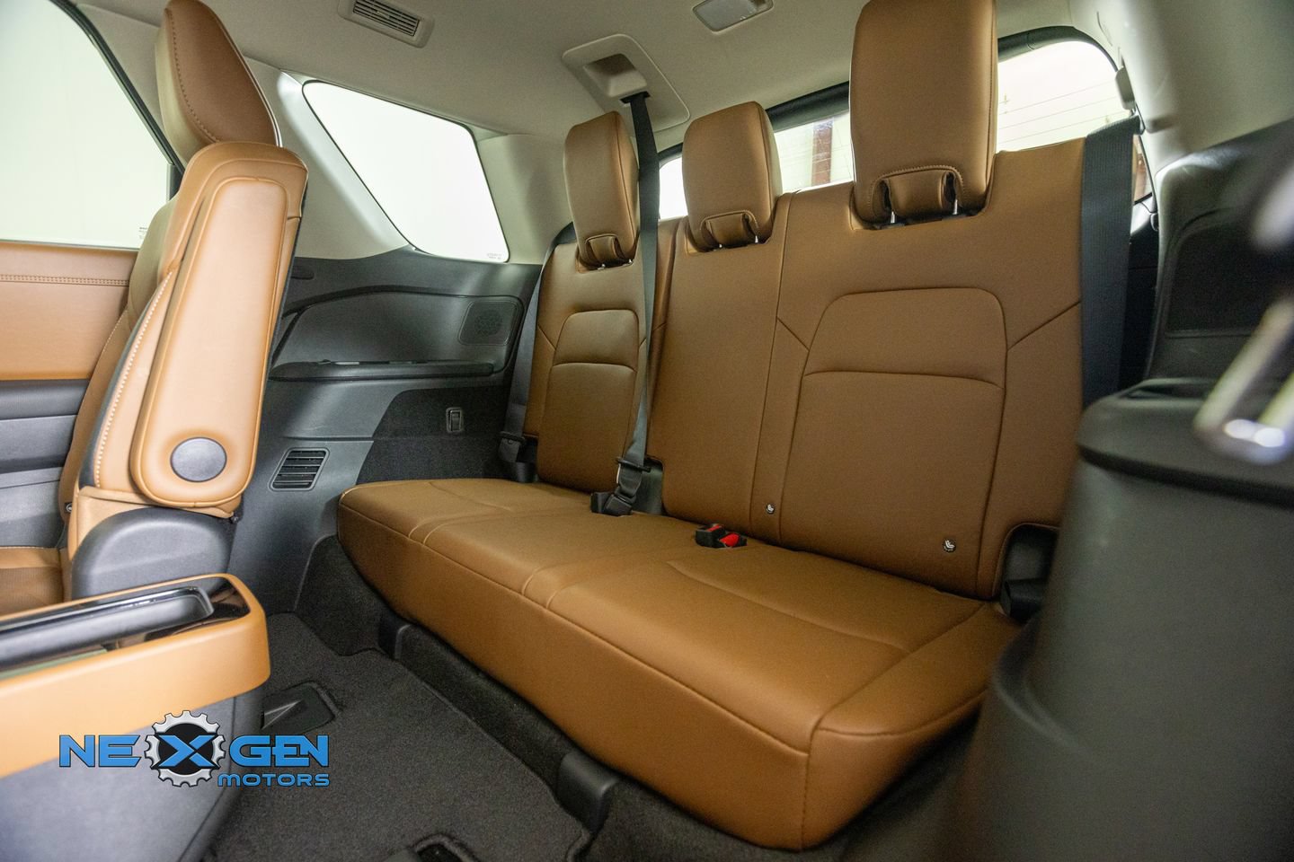 Used 2022 Nissan Pathfinder Platinum AWD/4WD image 30