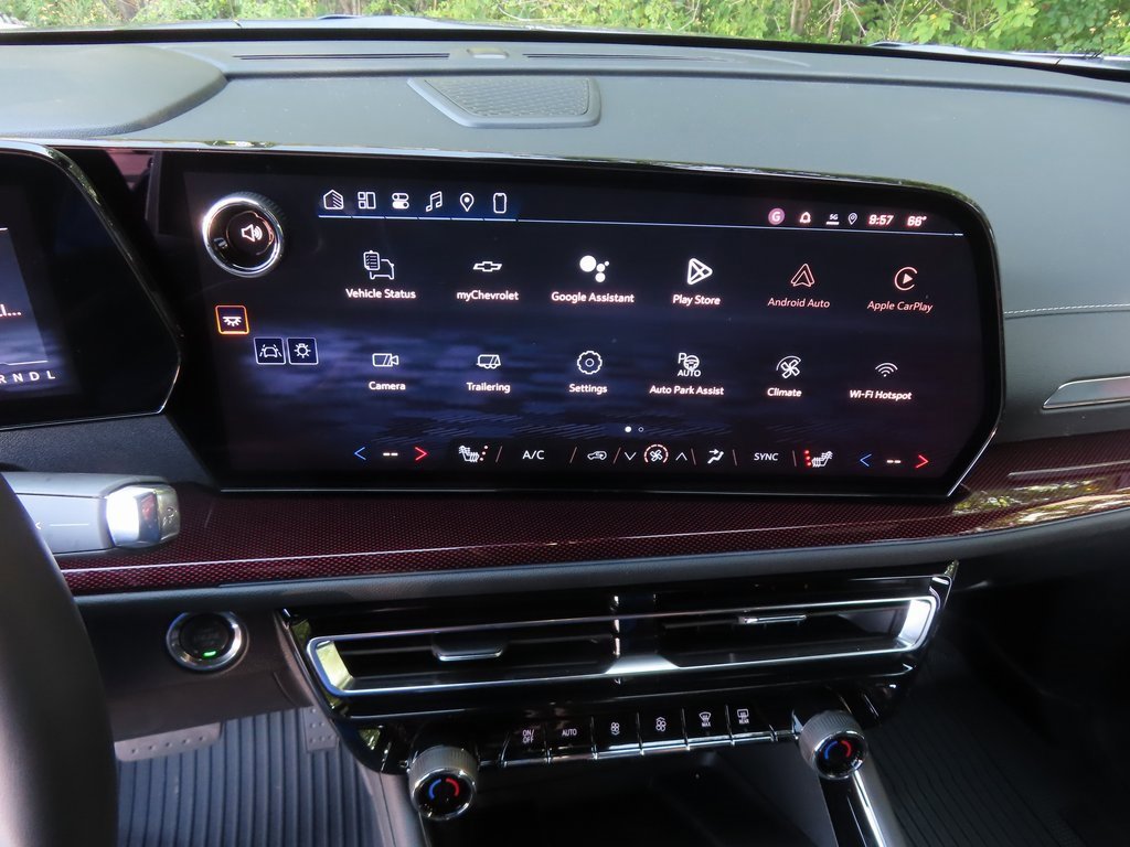 New 2026 Chevrolet Traverse Z71 w/ Enhanced Driving Package image 5