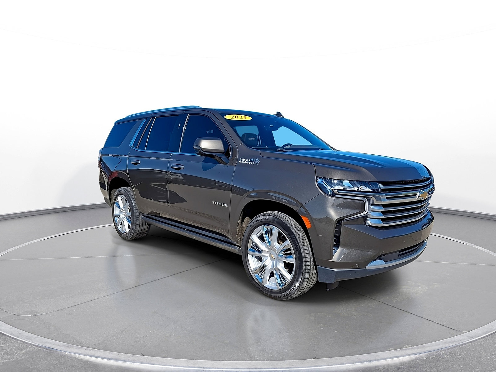Used 2021 Chevrolet Tahoe High Country w/ Premium Package AWD/4WD image 2