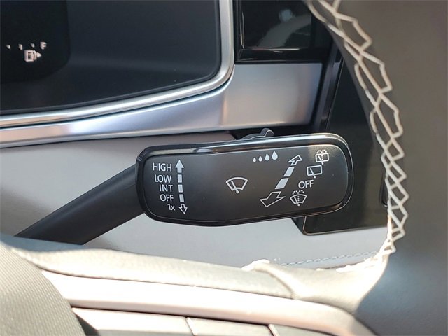 New 2025 Volkswagen Taos SE image 25