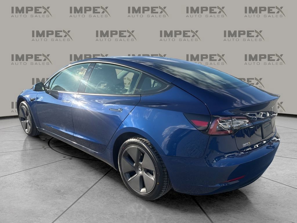Used 2023 Tesla Model 3 Standard Range image 3