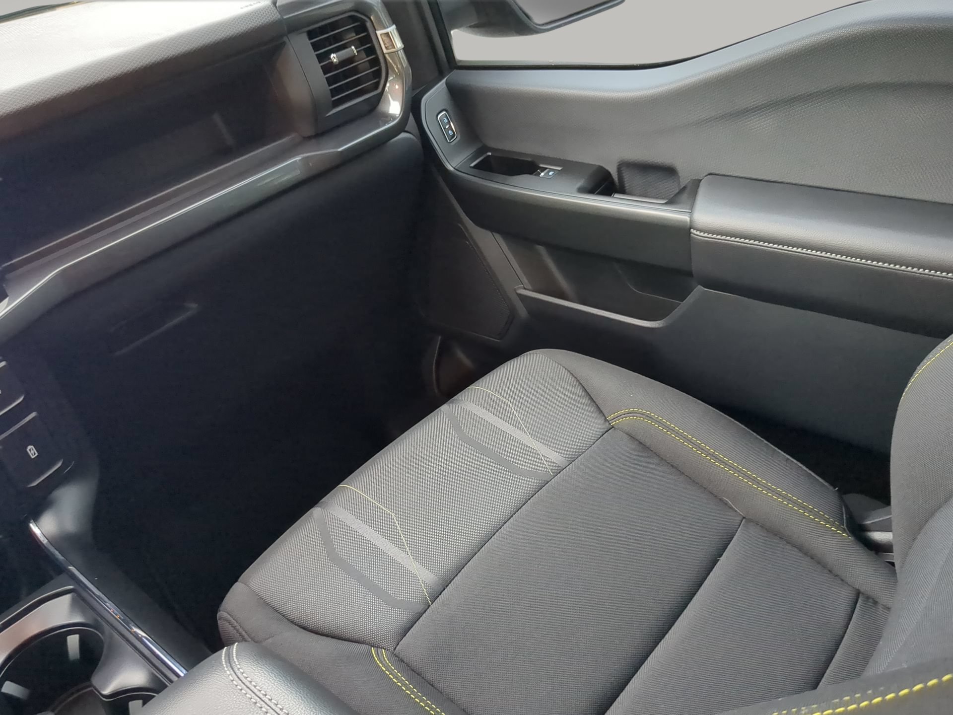 Certified 2025 Ford F150 STX RWD image 53