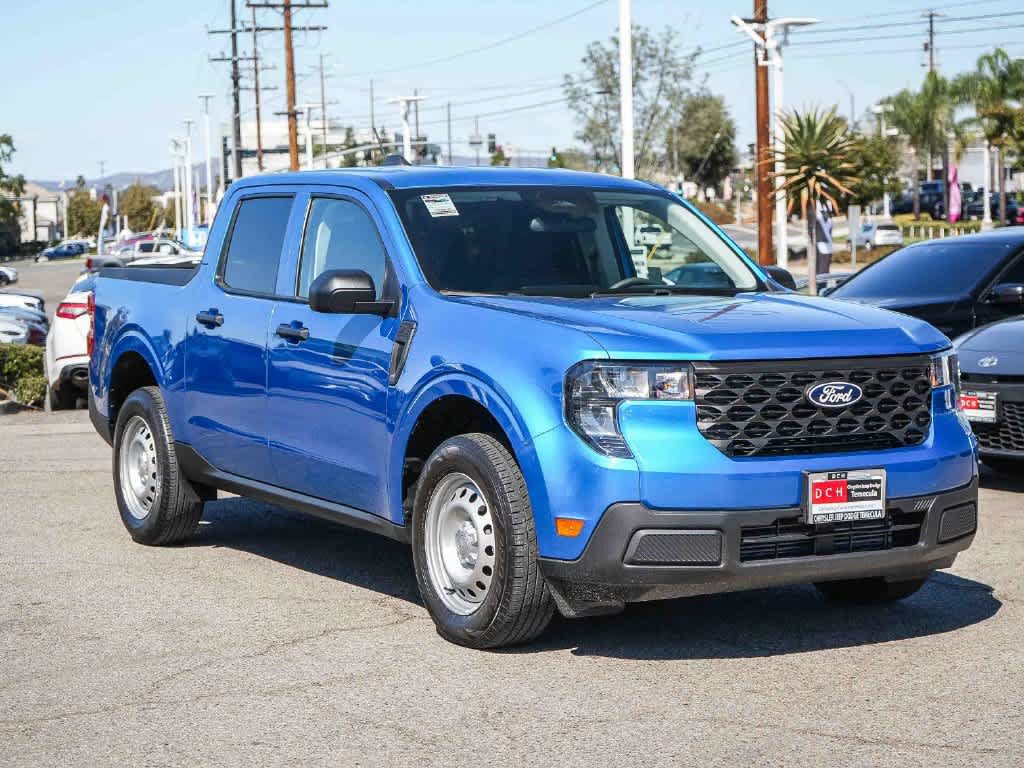 Used 2025 Ford Maverick XL w/ Equipment Group 102A AWD/4WD image 3