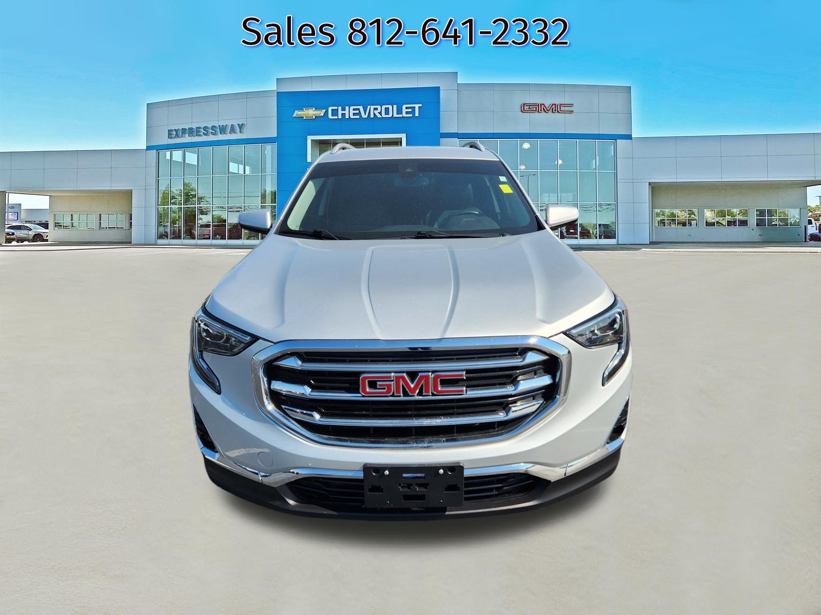 Used 2020 GMC Terrain SLT w/ Preferred Package FWD image 2