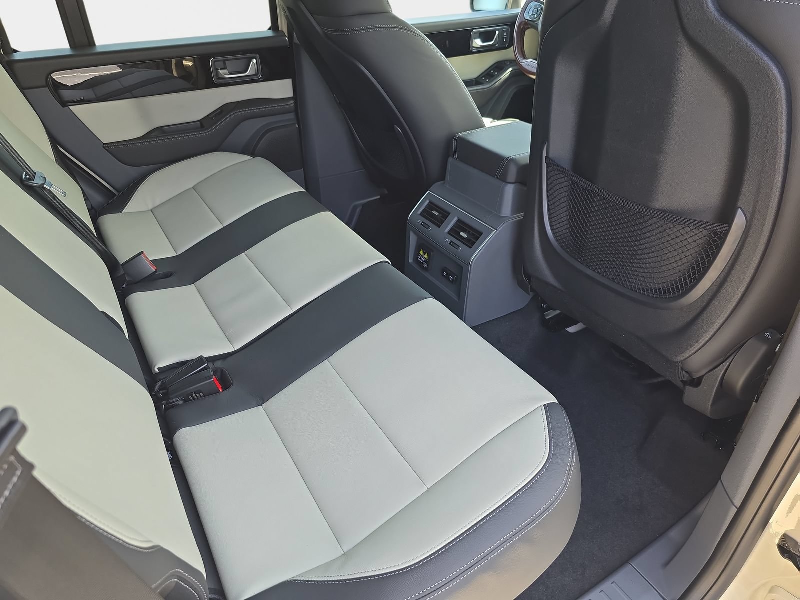 New 2026 INEOS Grenadier Station Wagon AWD/4WD image 10