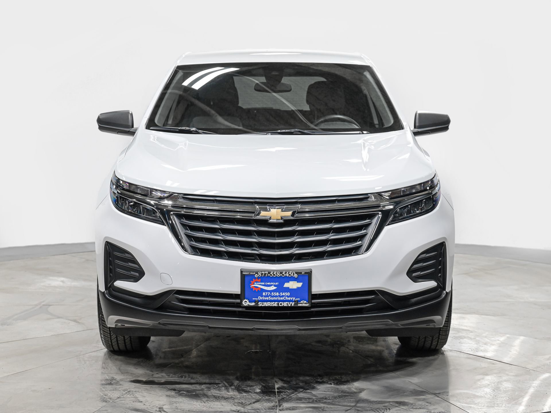 Used 2024 Chevrolet Equinox LS w/ LS Convenience Package image 10