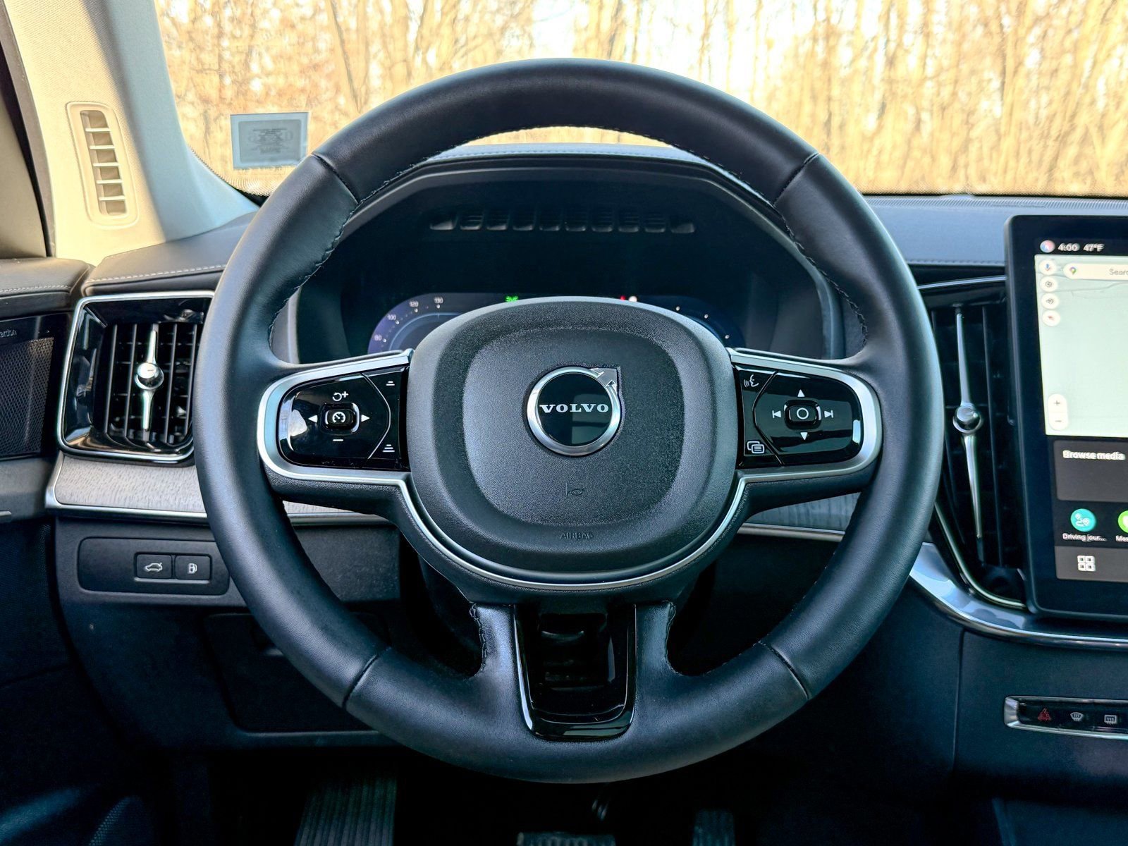 Used 2025 Volvo XC90 T8 Ultra w/ Protection Package AWD/4WD image 38