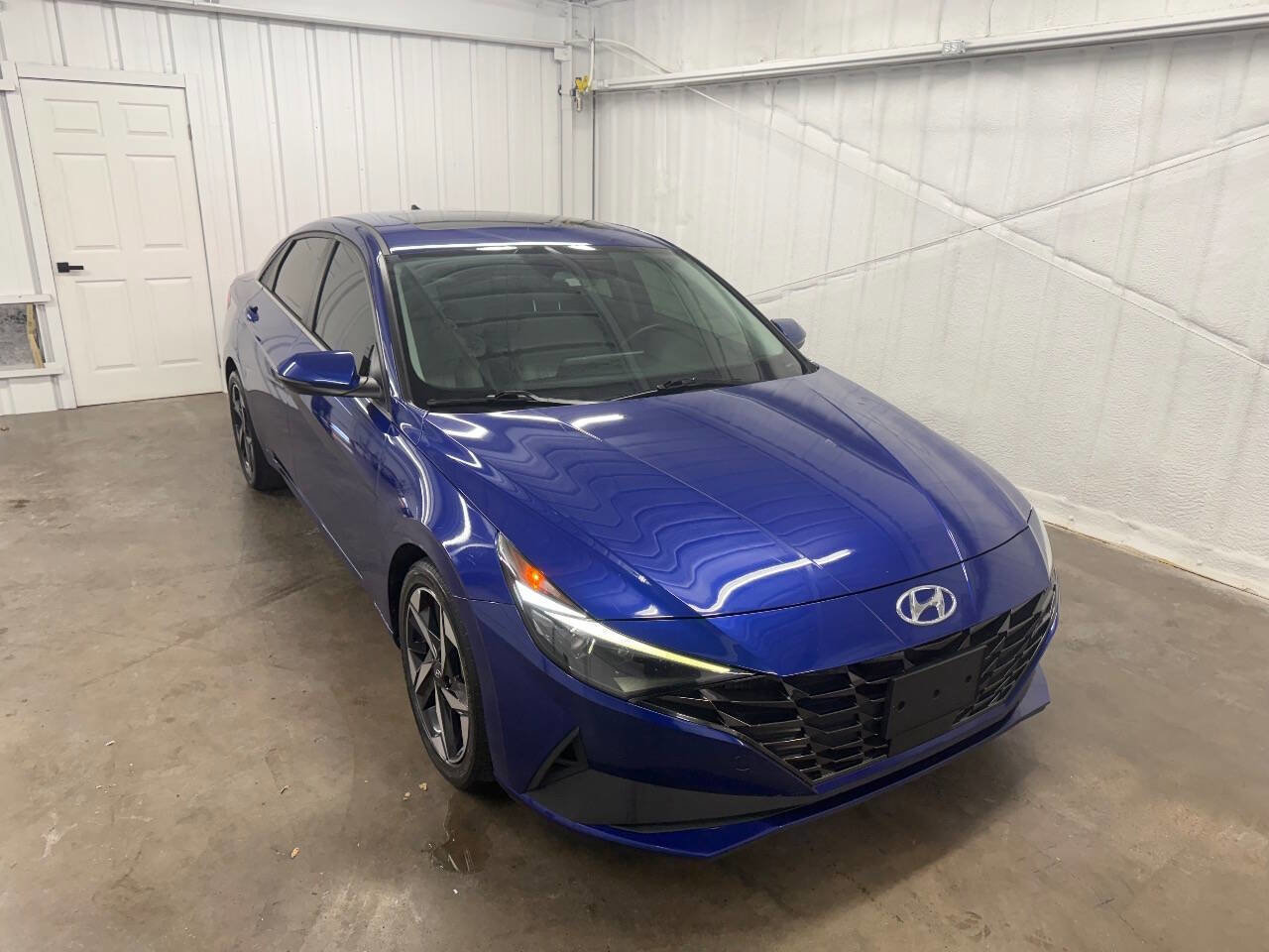 Used 2021 Hyundai Elantra Limited image 4