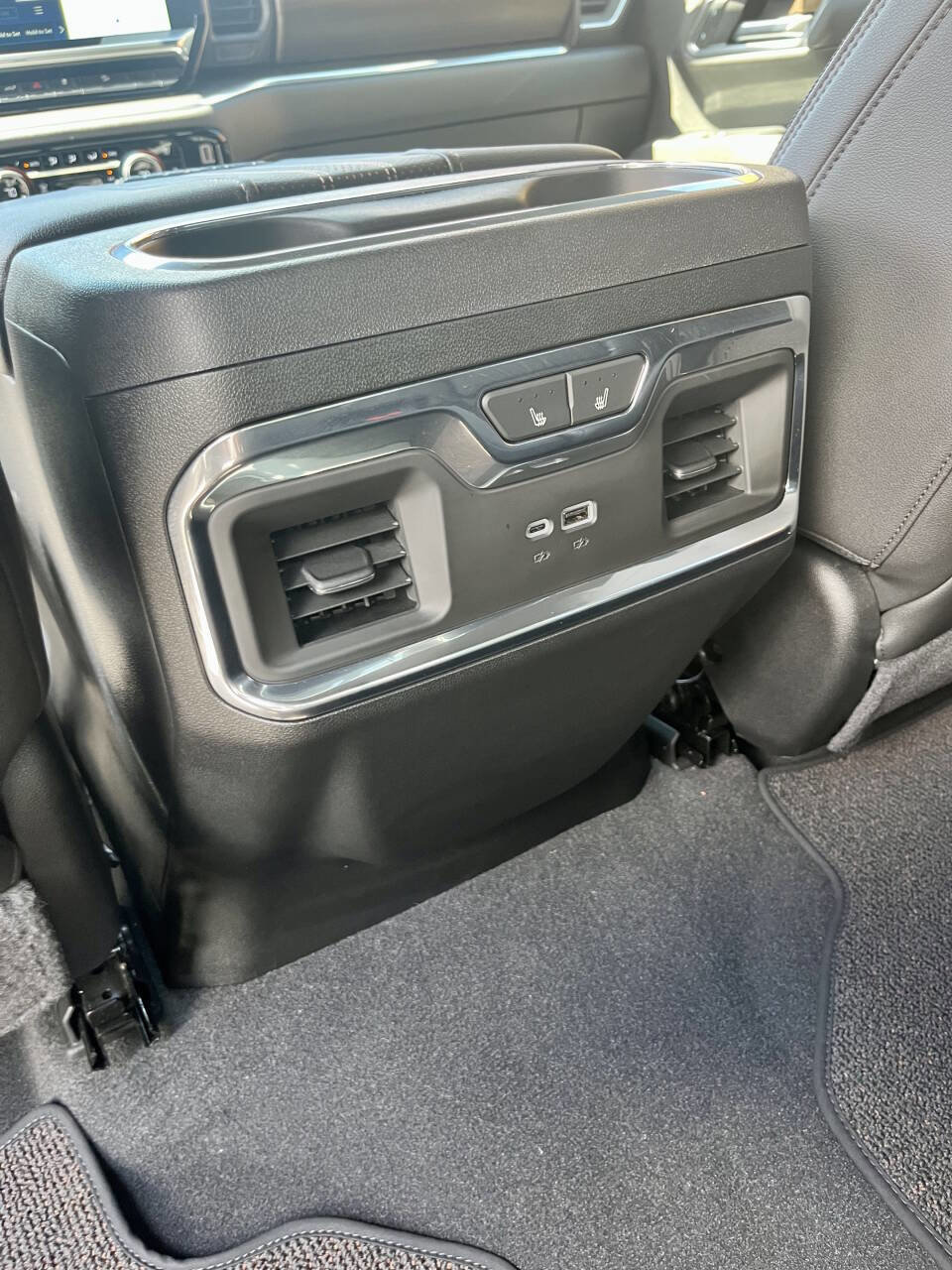 Used 2024 Chevrolet Silverado 2500 High Country w/ High Country Premium Package image 15