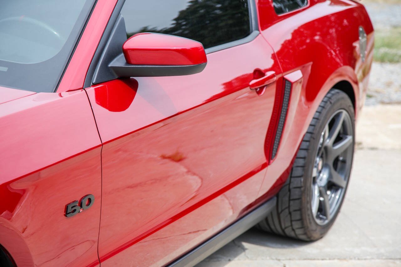Used 2011 Ford Mustang GT Premium w/ Electronics Pkg RWD image 7