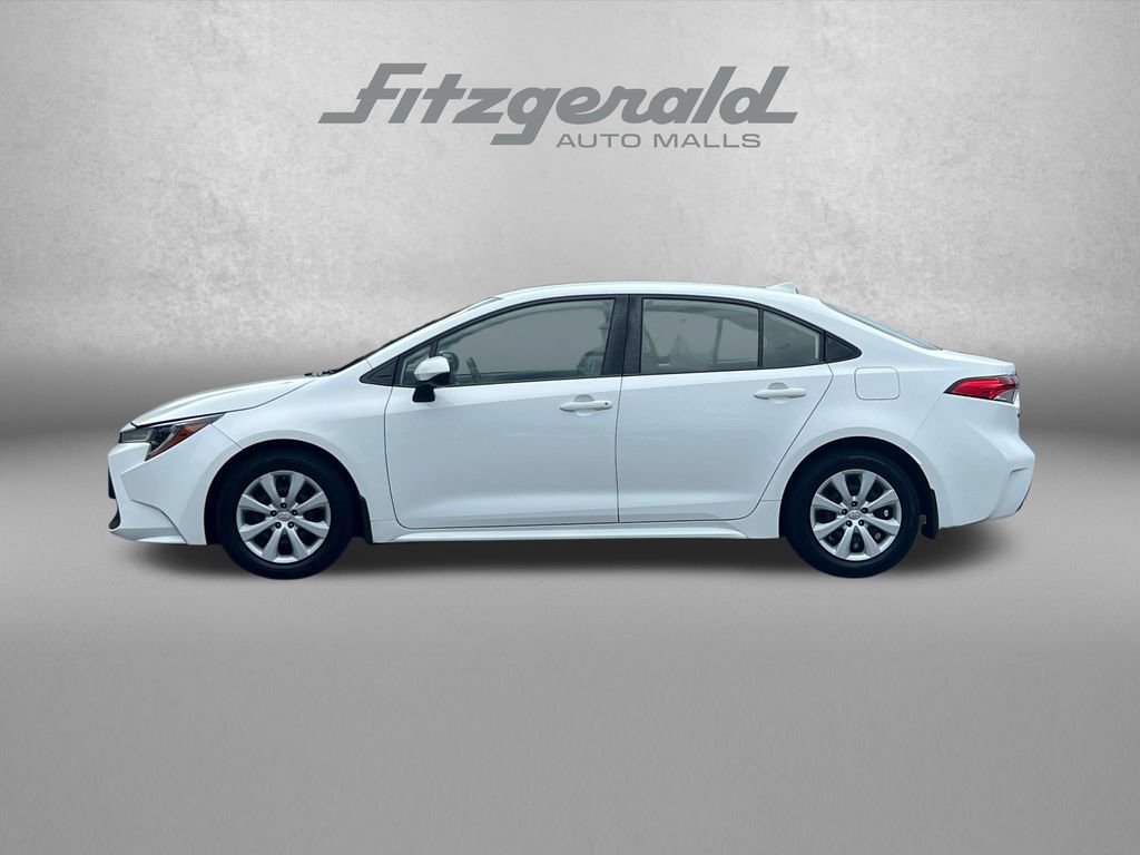 Used 2022 Toyota Corolla LE FWD image 5