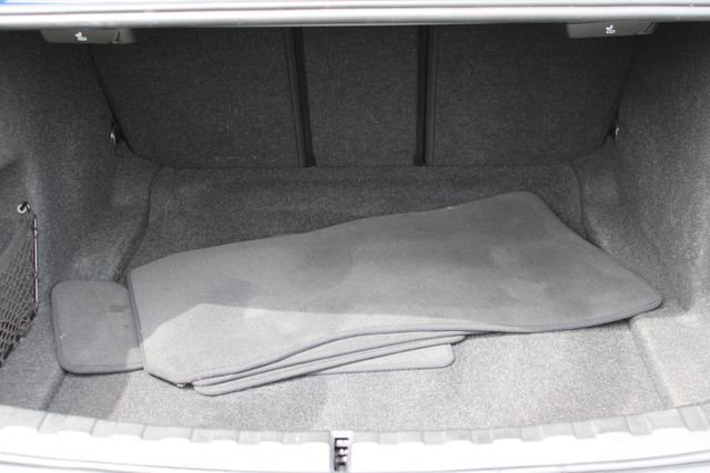 Used 2023 BMW 330i Sedan w/ Convenience Package image 32