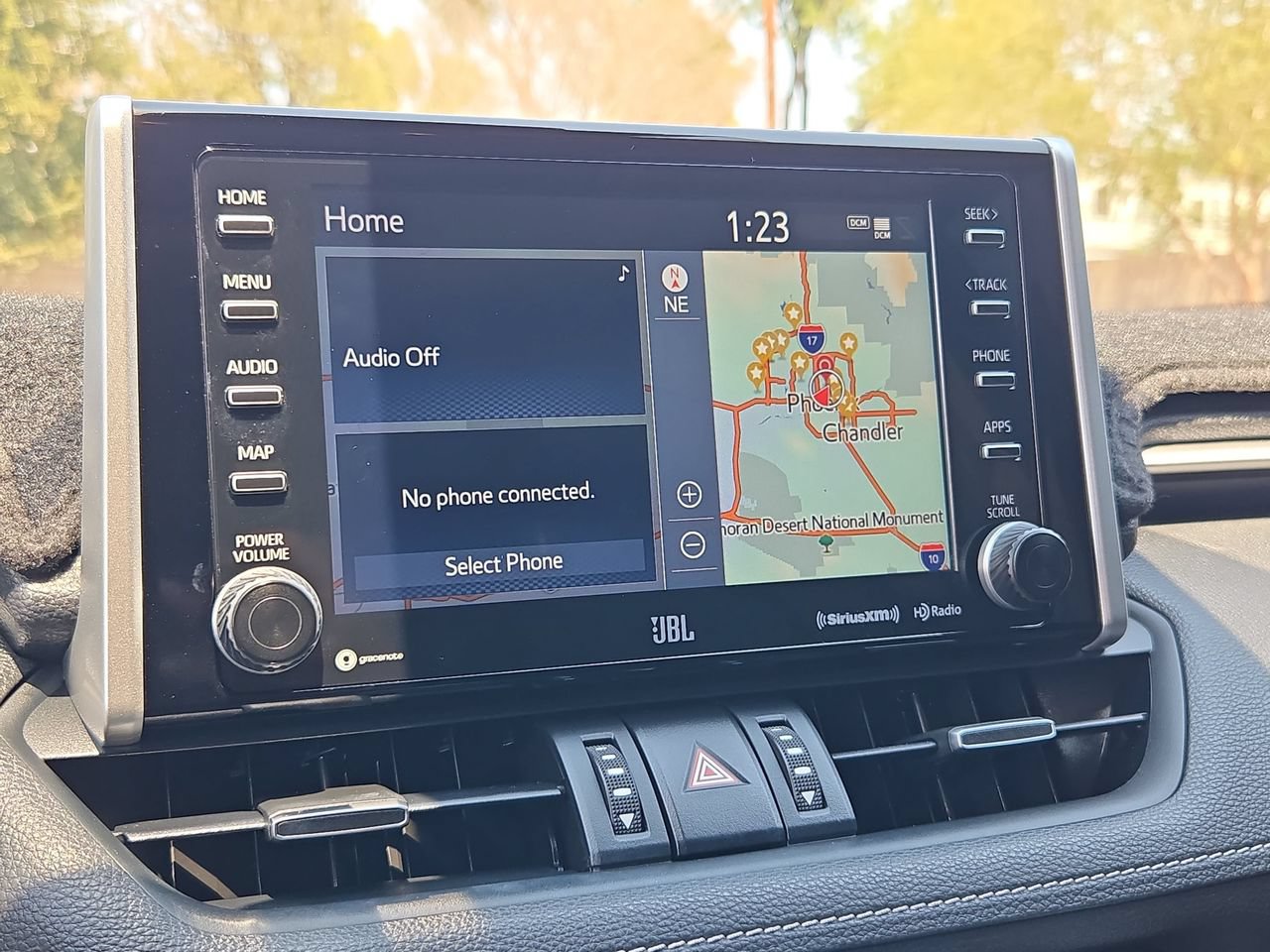 Used 2020 Toyota RAV4 Limited FWD image 22