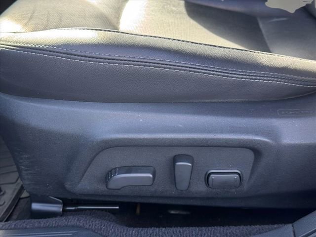 Used 2015 Subaru Legacy 2.5i Limited w/ Popular Package #4 image 14