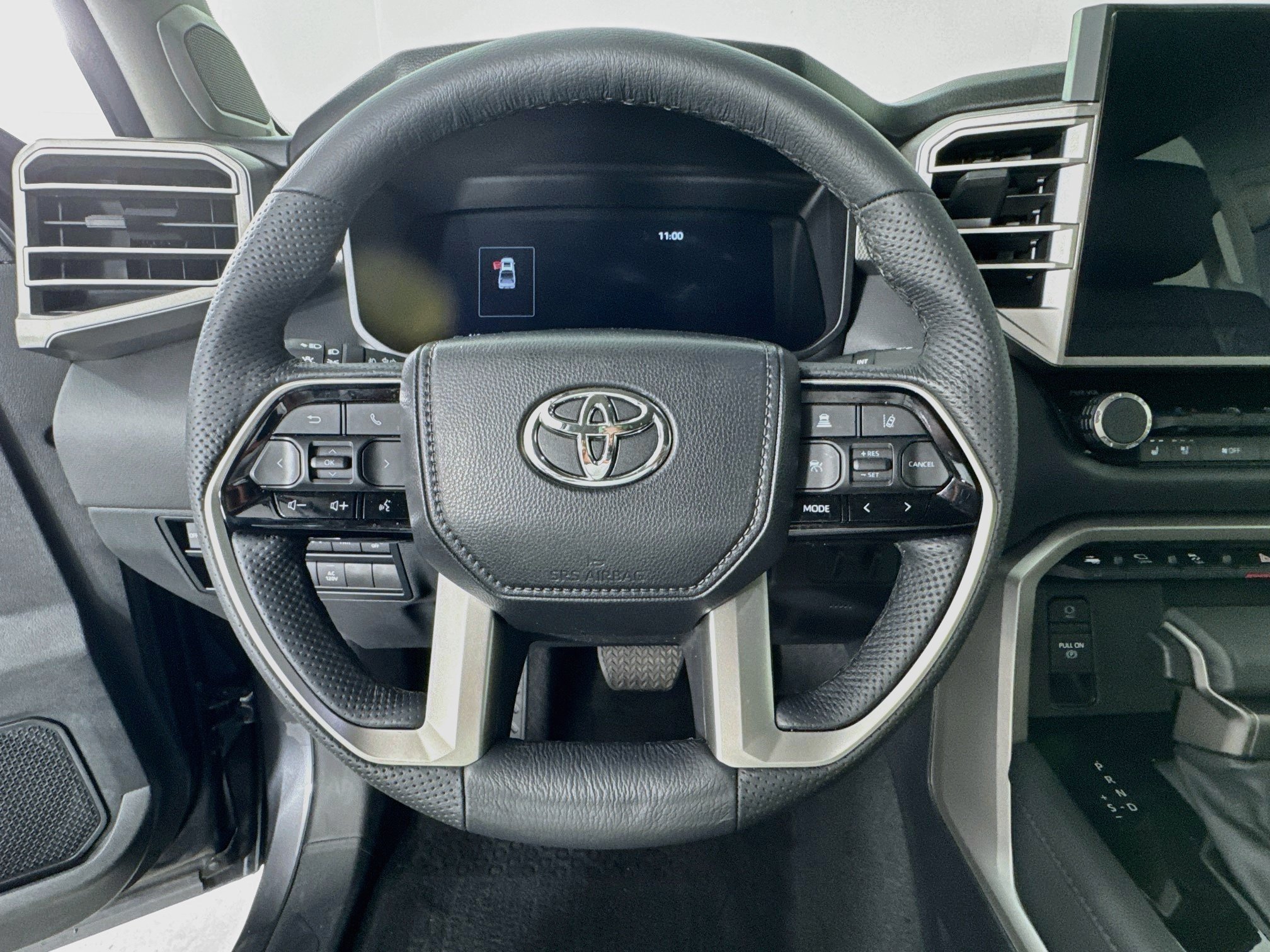 Used 2024 Toyota Tundra Limited AWD/4WD image 11